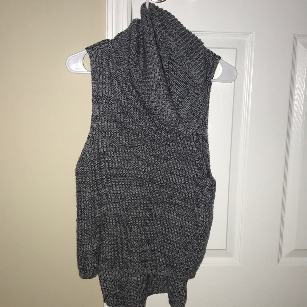 Turtle neck shirt